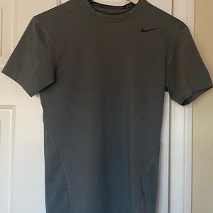 Nike pro combat dri-fit active gear size Medium